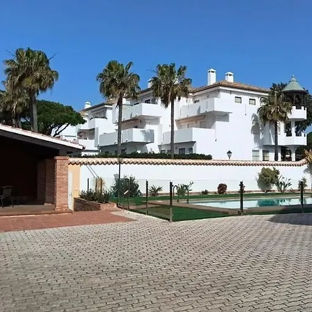 Holiday home Chalet Boqueron En Primera Linea De Playa De La Barrosa Chiclana de la Frontera